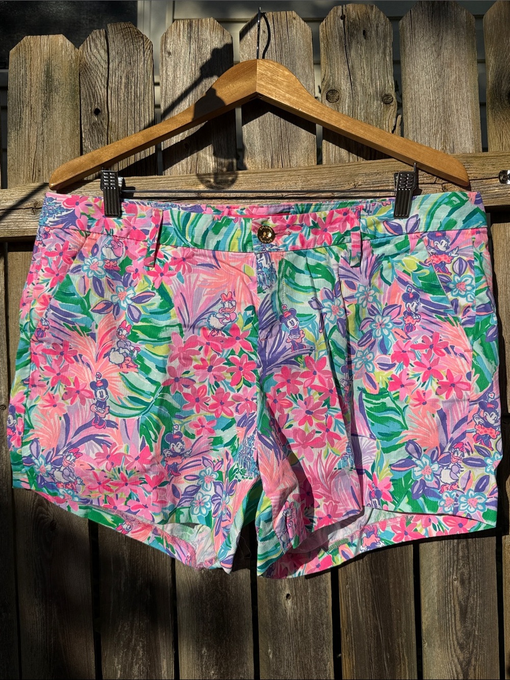 Disney x Lilly Pulitzer Callahan Shorts Minnie Daisy Castle Tropical 14